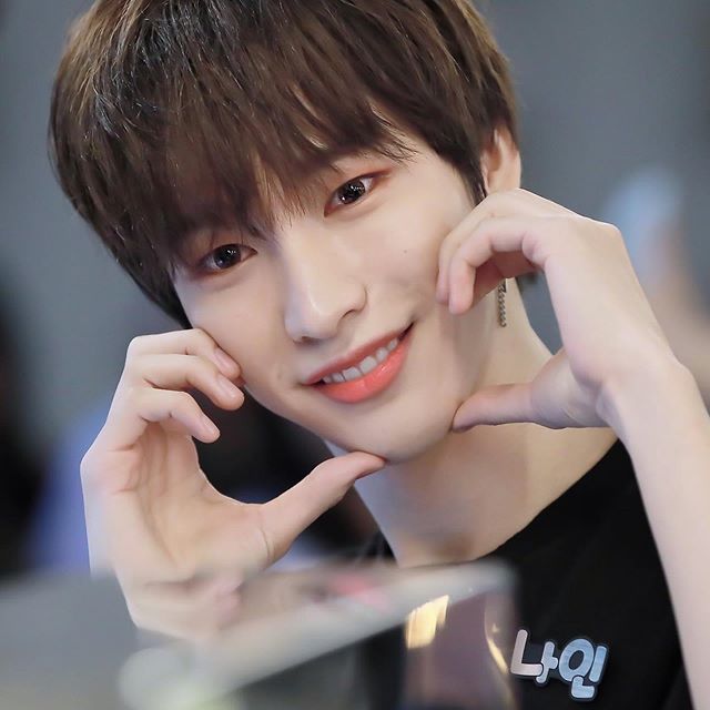 하루종일 나인만 보고있다 어떡해 ㅋㅋ | 인스티즈