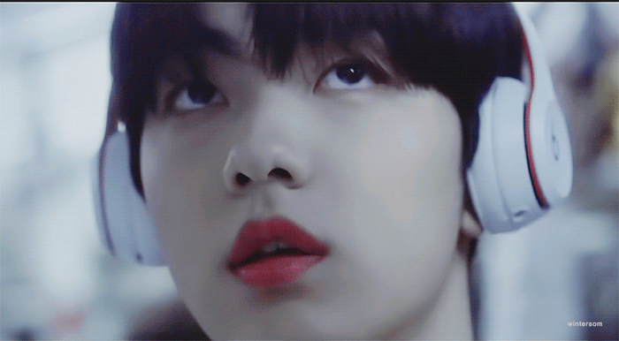 툽 수빈이 처연하고 약간 유약하기까지한 분위기 독보적인거같애 | 인스티즈