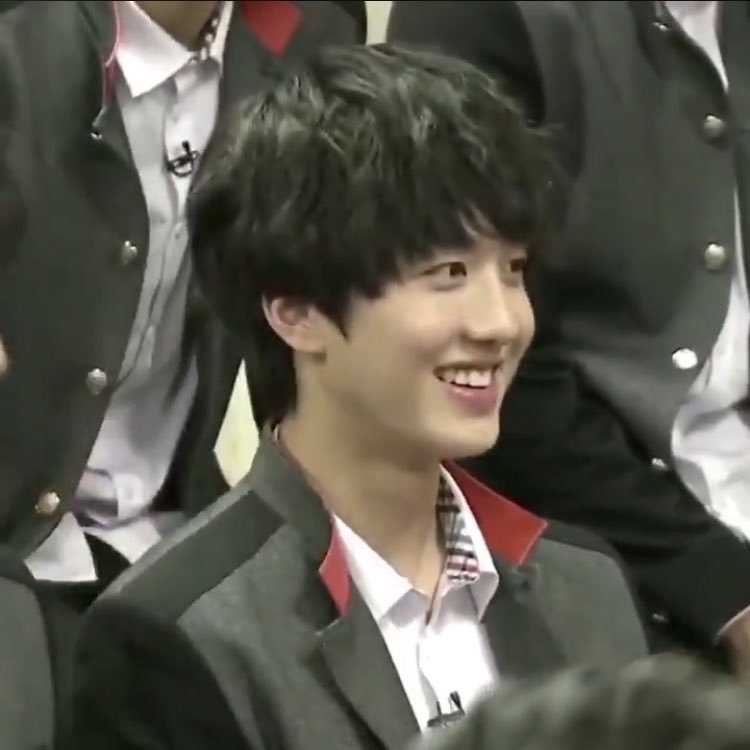 왜 에셒구가 막내 귀여워하는지 알겠음 .. | 인스티즈