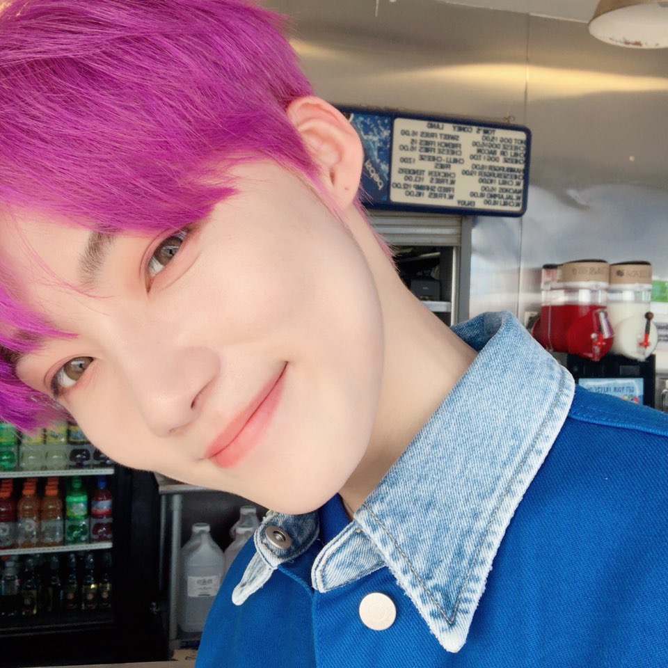 더보이즈 뉴 셀카 사진 너무 잘 찍는 것 같아 | 인스티즈