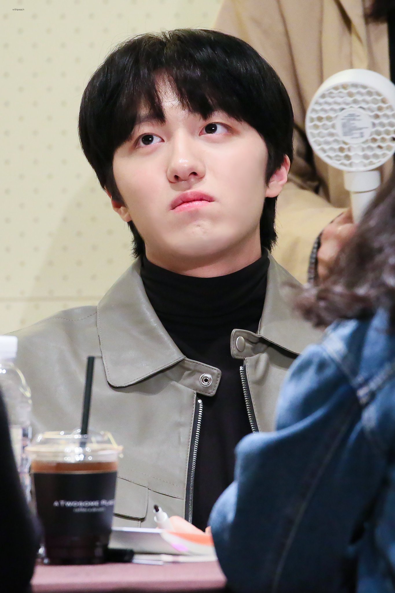 나 얘 얼굴에 자부심 있다 | 인스티즈