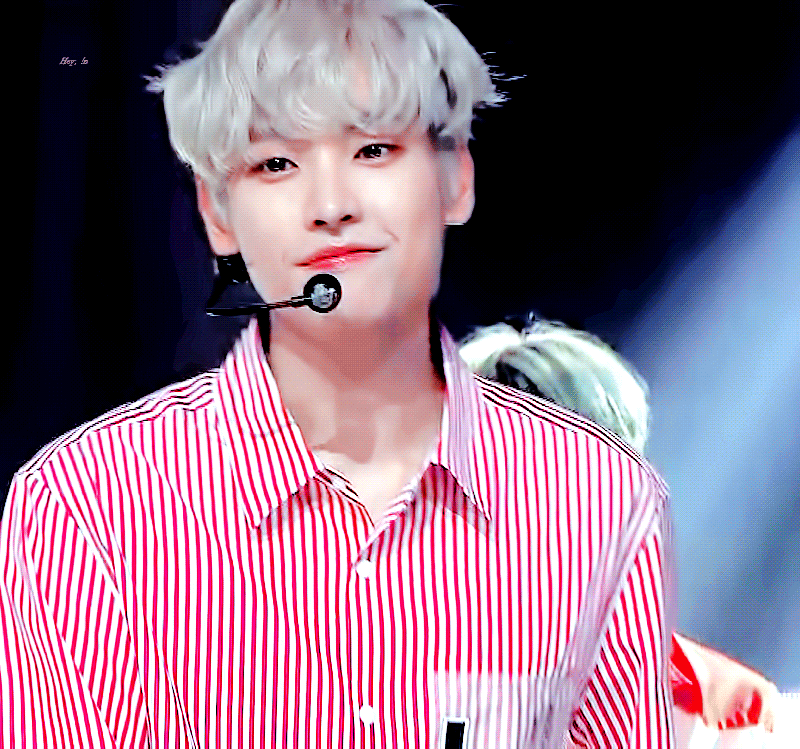 이때 왜이렇게 예쁘게 웃었는지 해명하라 | 인스티즈