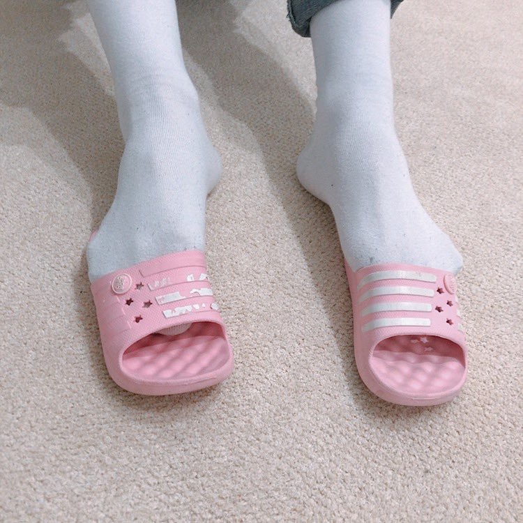 저희 애들은 양말을 무릎까지 올리나봐요.. 주어 업텐션 | 인스티즈