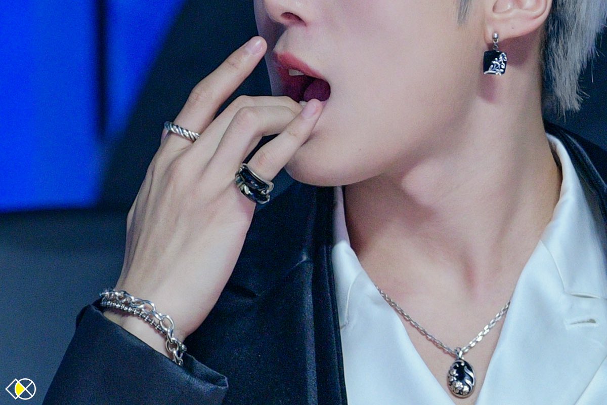 이거 본진인데 사진이 너무 변태같아서 어떻게 해야할지 모르겠어 | 인스티즈