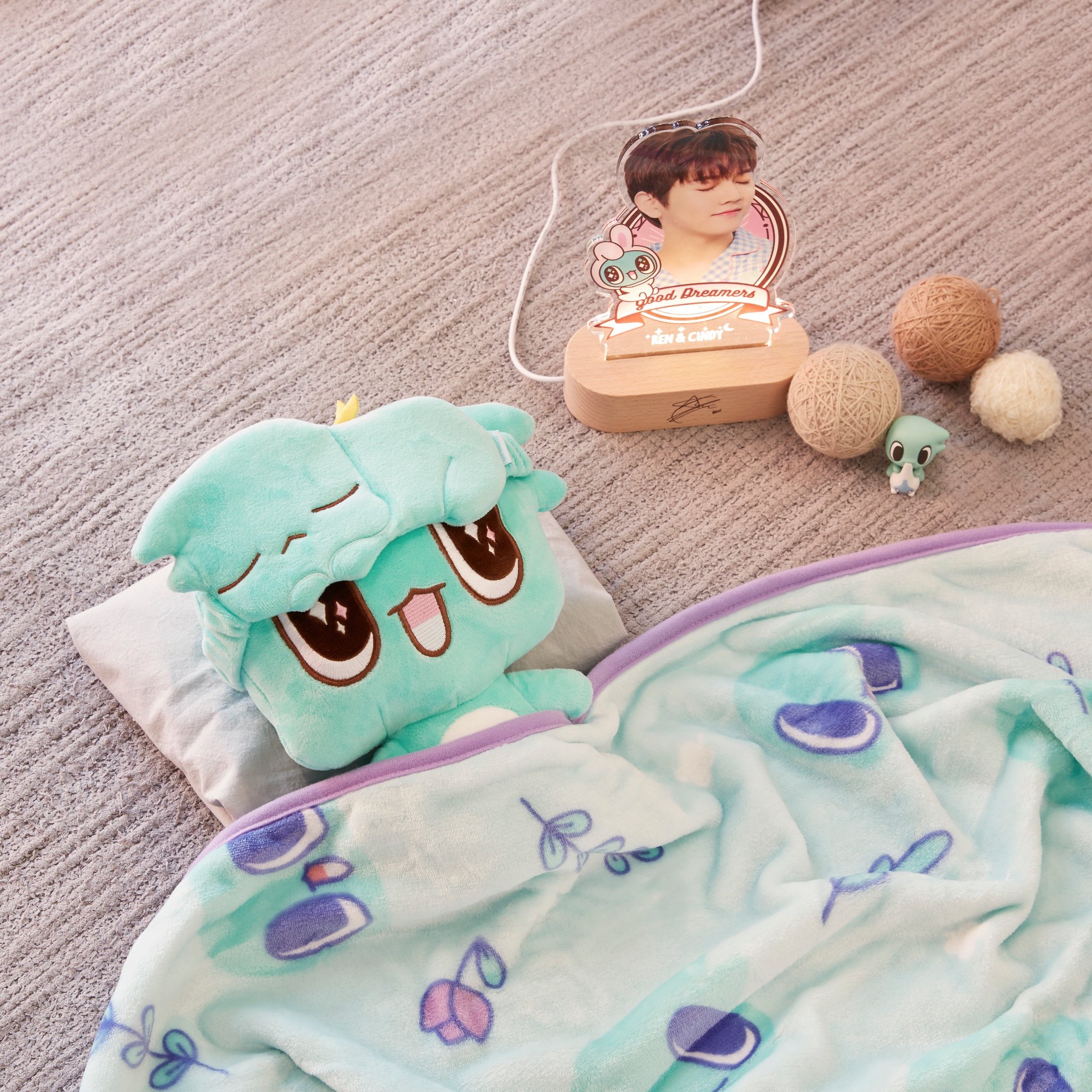 뉴이스트 무드등 이거임.... | 인스티즈