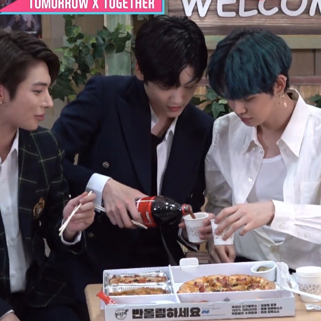 투바투 최수빈 손 크기 실감짤 | 인스티즈