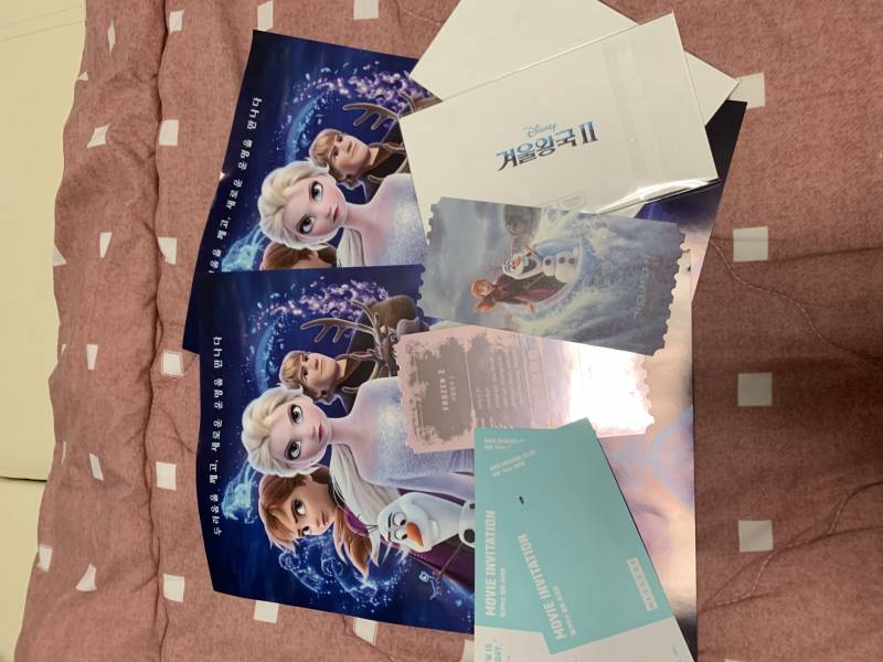 나도 겨울왕국 보고 와써 ㅠㅠ̑̈ 스페셜 북도 받응 ㅠㅠ | 인스티즈