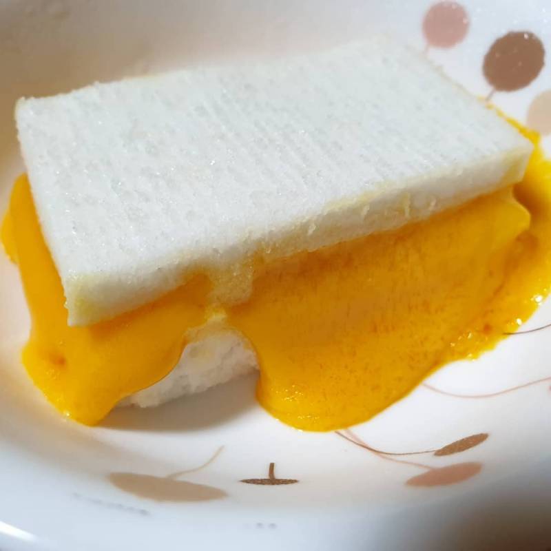 백설기에 치즈를 쏟아부었다는 체다치즈설기.....jpg | 인스티즈