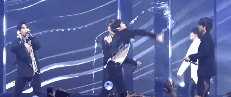 방탄 뷔랑 진.. 되게 귀엽네 ㅋㅋ 세살 차이인데 | 인스티즈