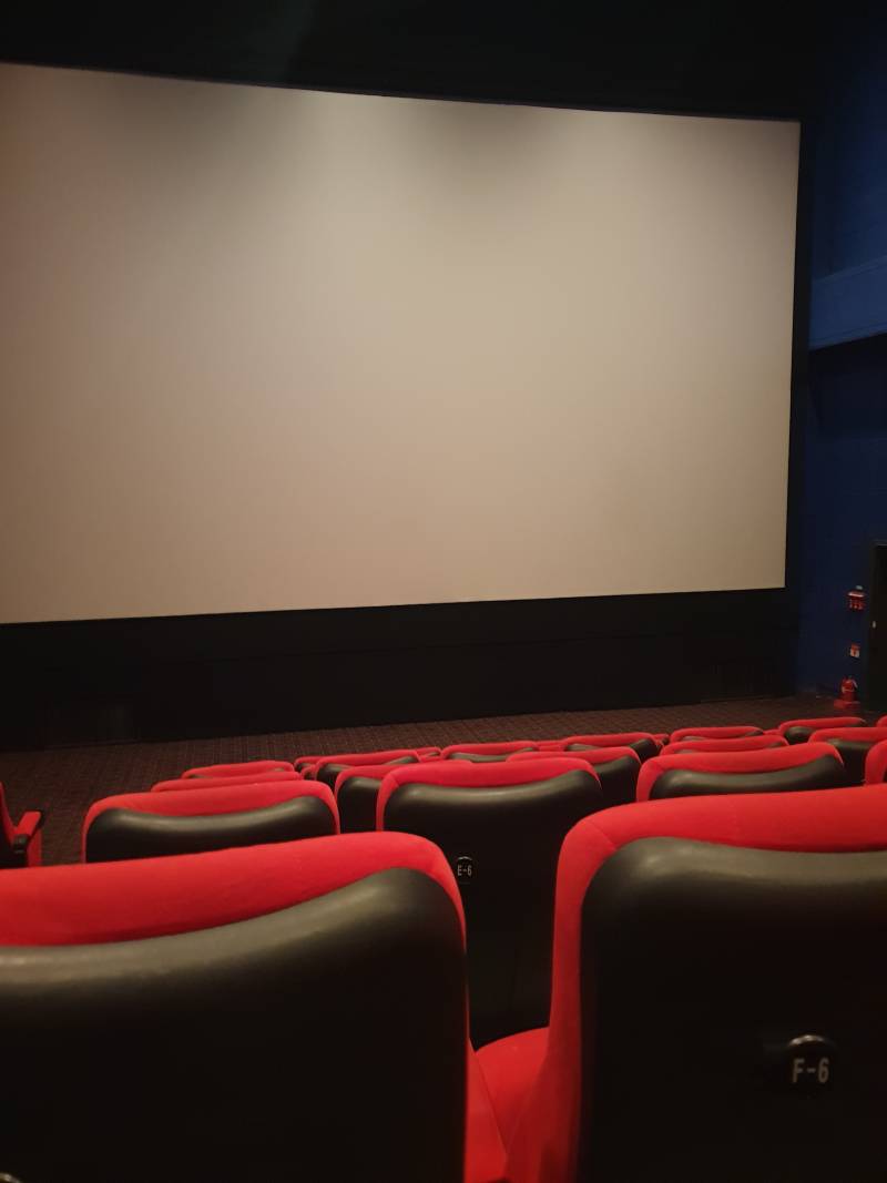 영화관 빌렸다😎💵💵 | 인스티즈