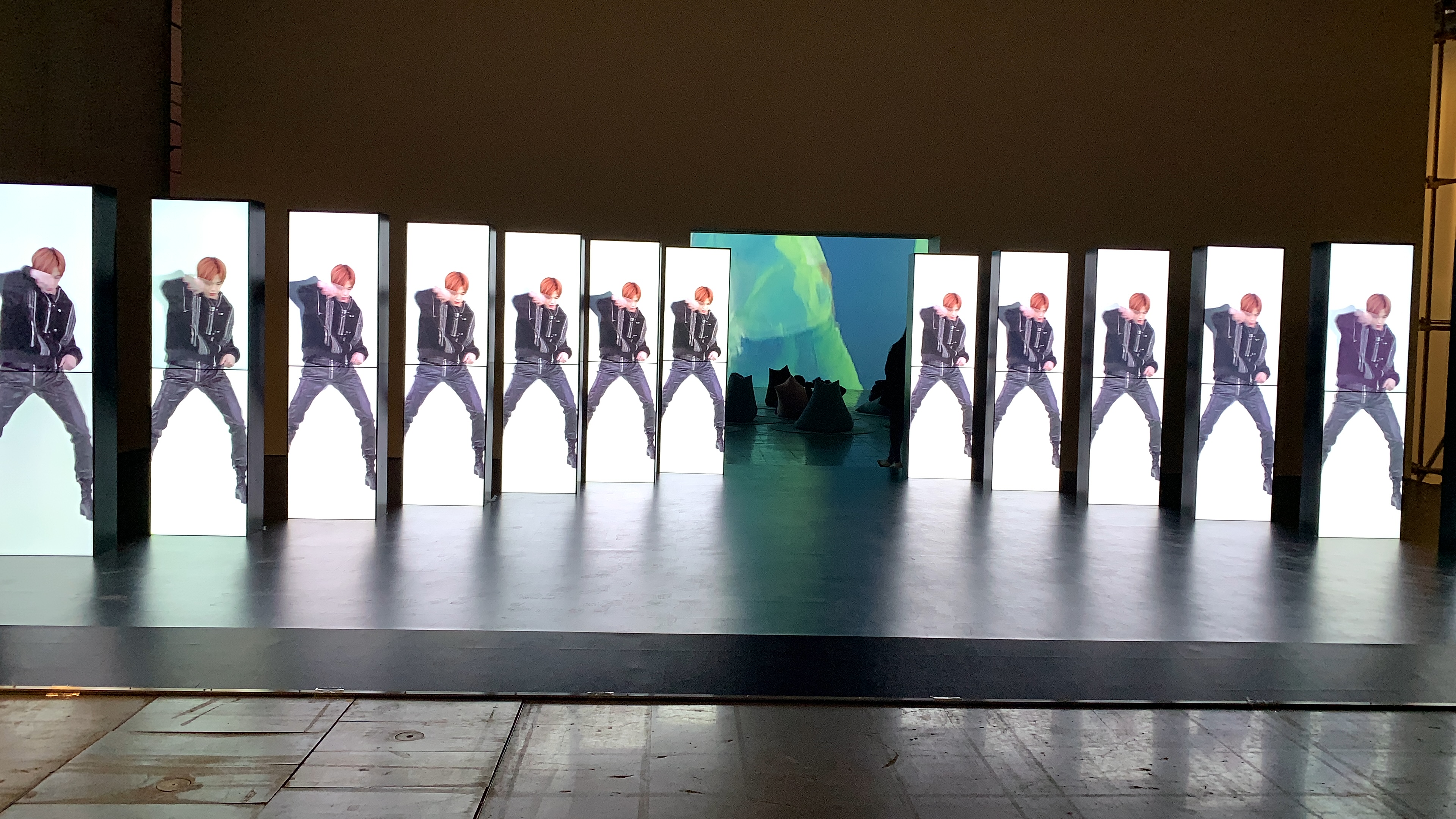 어제 친구따라 강다니엘님 전시회 갔다왔거든 후기 풀자면 | 인스티즈