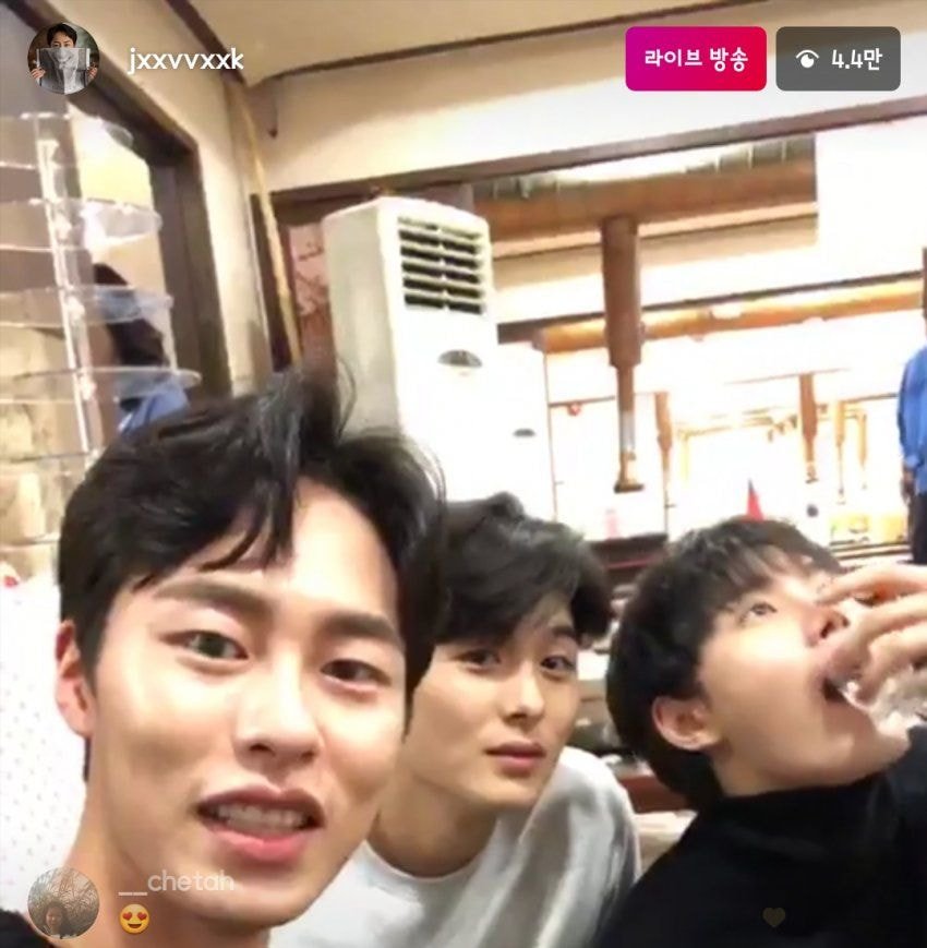 사진에서 술냄새 나는데요 ㅋㅋㅋㅋㅋㅋ ㅈㅇ 어하루 | 인스티즈