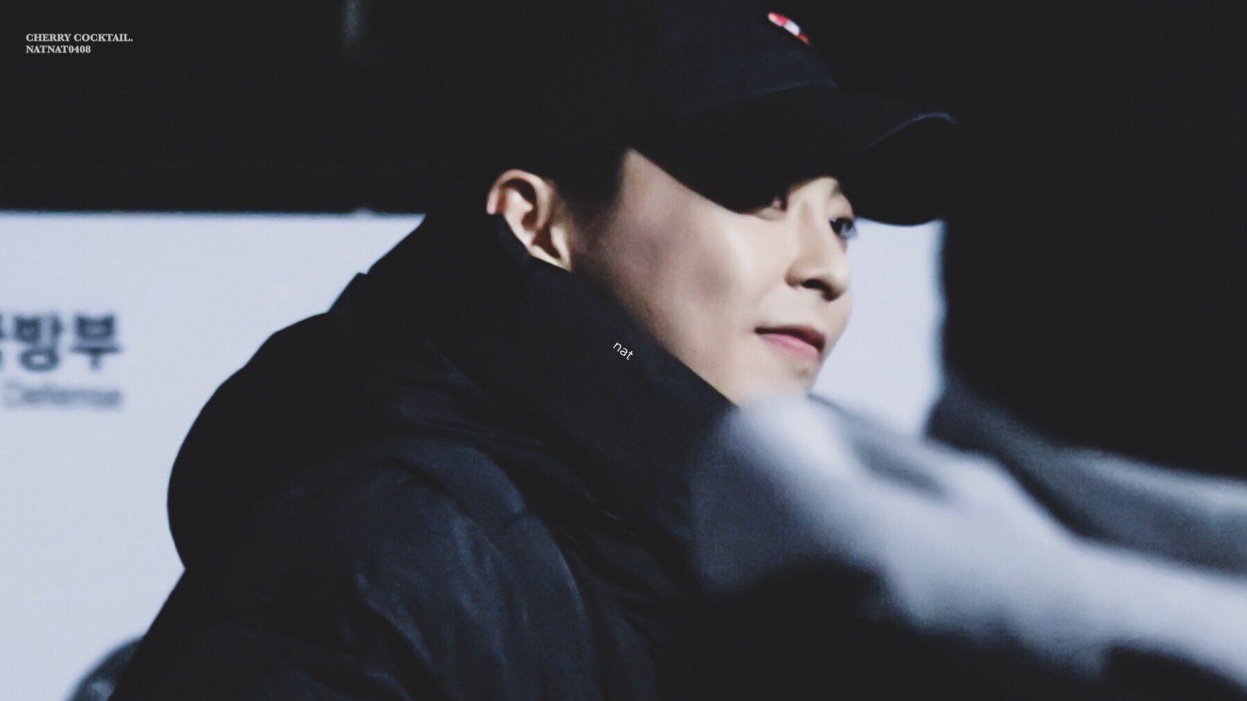 시우민 군대가서 살이 더 빠지고 있어요 | 인스티즈