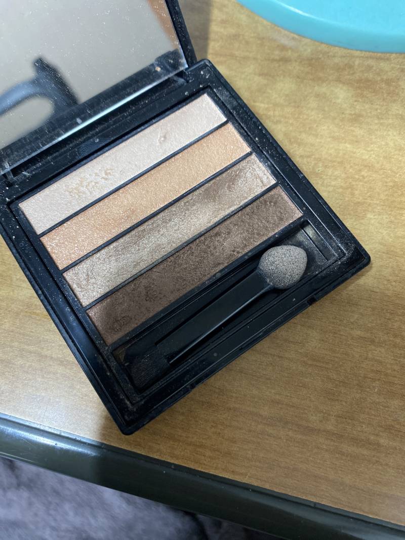 이걸로 눈화장 어케 할 수 있을까ㅜㅜ 헬미.. | 인스티즈