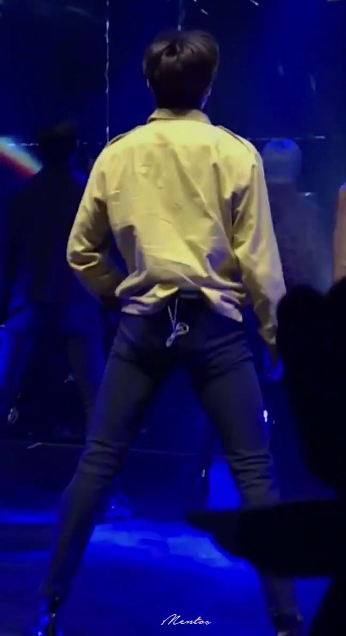 좀 변태같긴한데 이렇게 말랐는데 뼈밖에 없는 느낌 안들고 탄탄한 라인 진짜 좋다 | 인스티즈