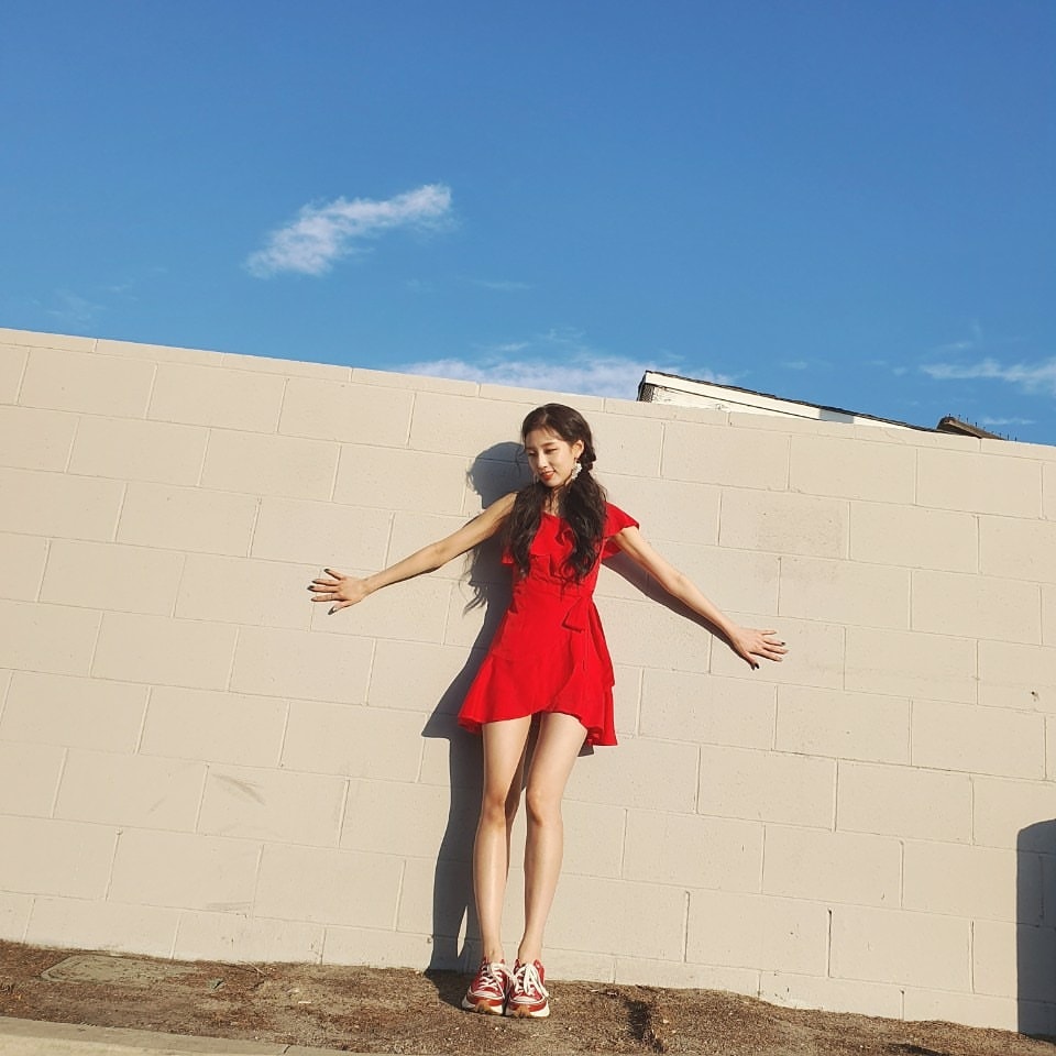 정예인 인스타로 계속 화보사진 올리는데 이래도 되는거야? | 인스티즈