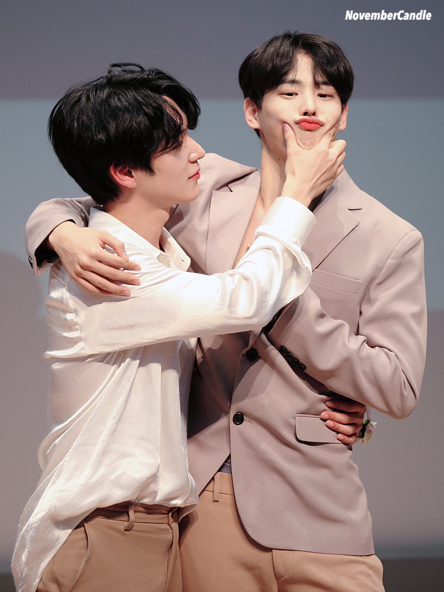 나 원래 대놓고 애교하고 이런거 안좋아 했는데 | 인스티즈