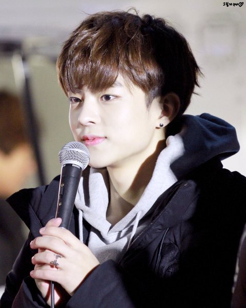 와 빅톤 정수빈 찐애기 시절 사진보니깐 확실히 많이 성숙해짐ㅠㅠ | 인스티즈