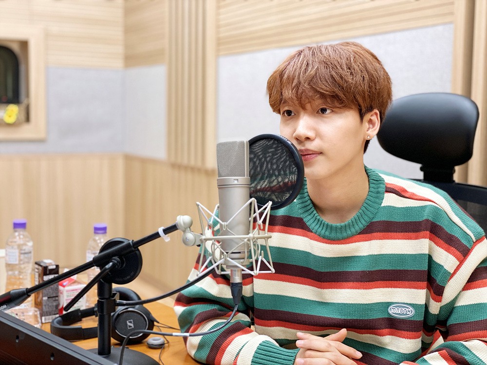 정세운 녹음하는데 옆에 초코우유 딸기우유 몬데ㅜㅜㅜㅜ겸둥아ㅠㅠㅠㅠㅠㅠ | 인스티즈