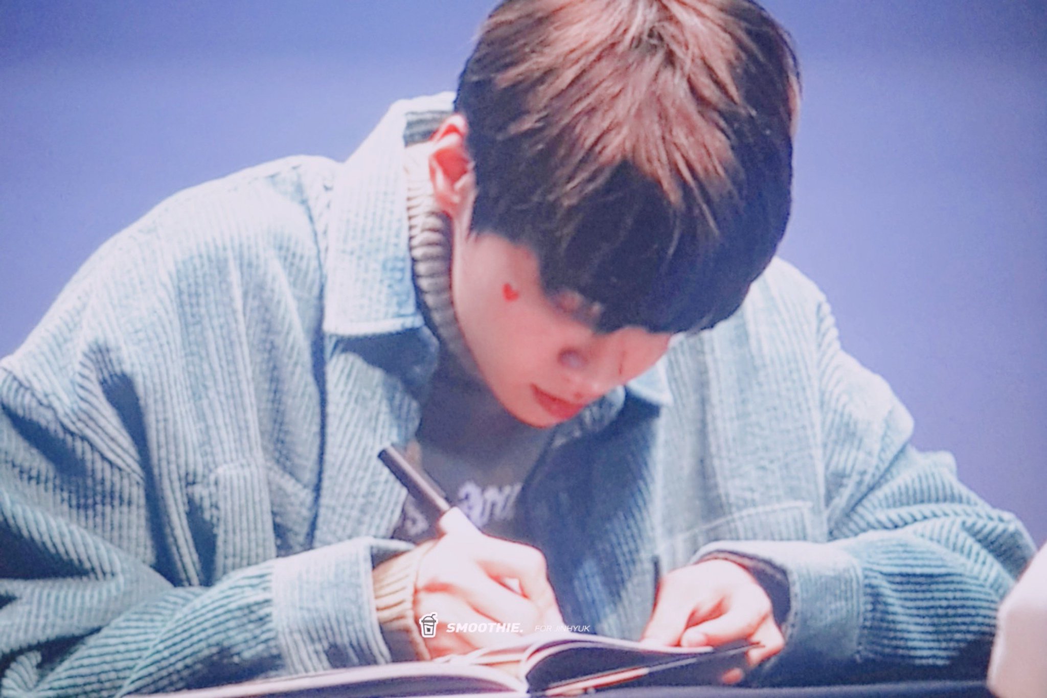 옆에서 이진혁 같은 애가 시험 보고 있음 | 인스티즈