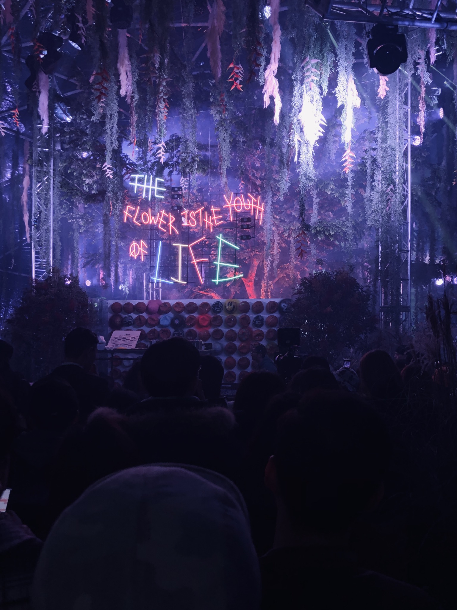 지디보러 왔다가 그냥 가는데 맘이 아프다ㅜㅜ | 인스티즈