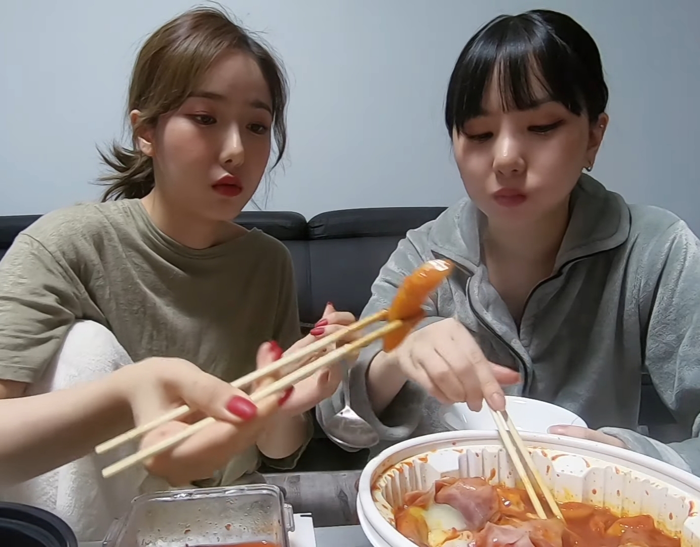 유튭보다가 은하랑 신비 숙소 먹방영상 보는데 | 인스티즈