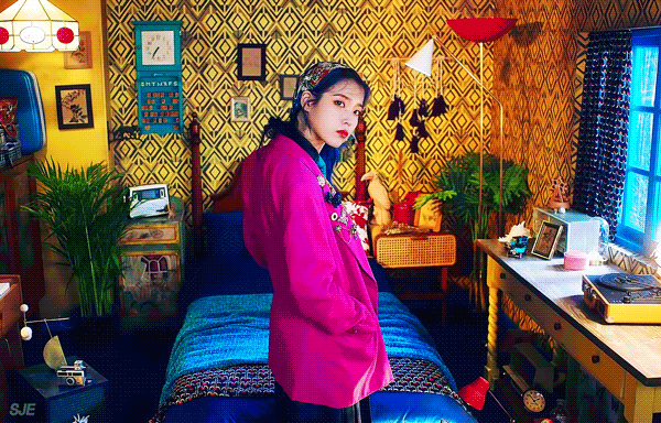 얼빡 아이유 처돌이들을 위해 사진을 털어보겠음 (스ㅇㅏㅂ주의) | 인스티즈