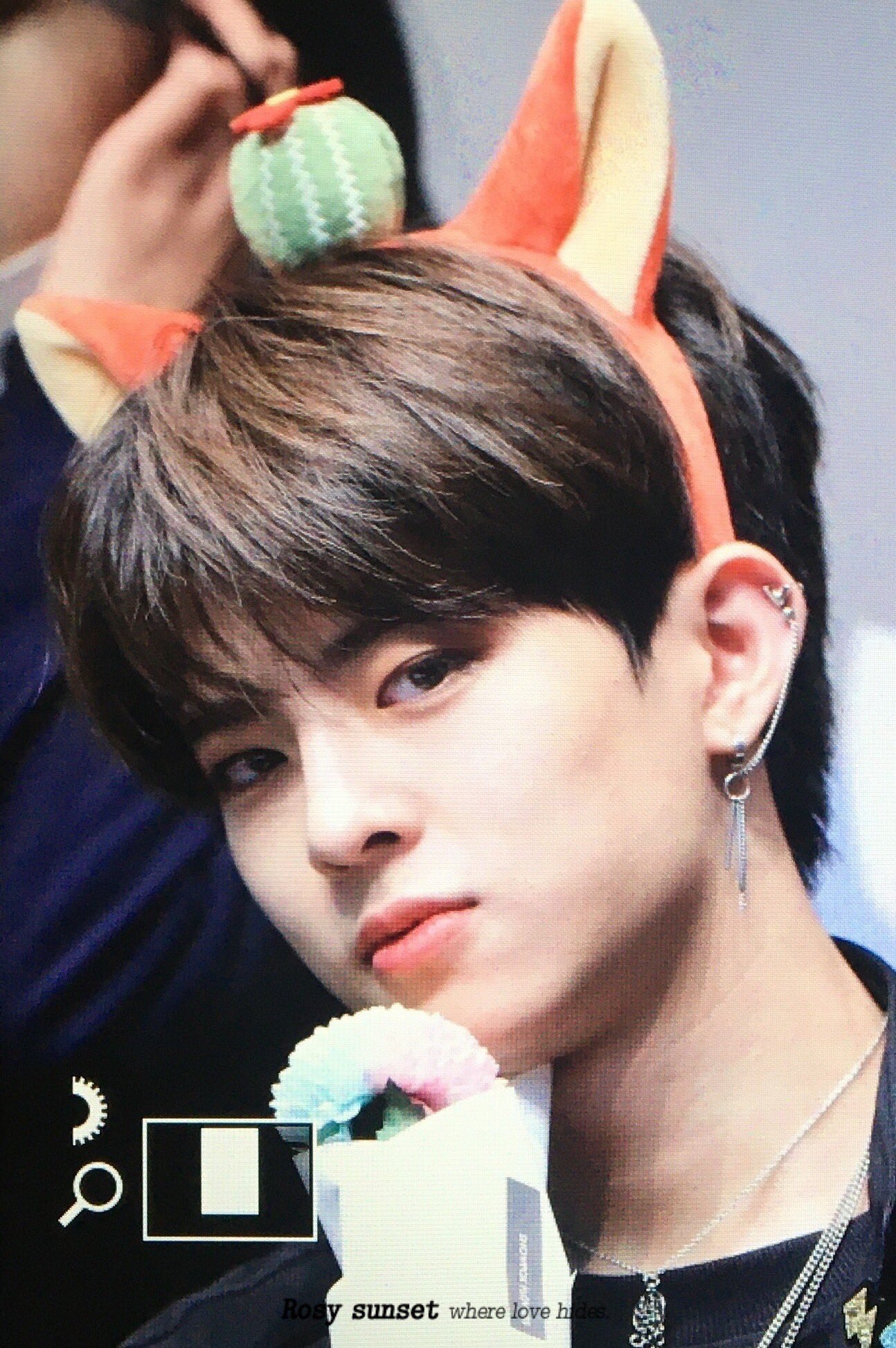 빅톤 정수빈 어제 팬싸는 옵인데 오늘은 깅이다ㅜ | 인스티즈