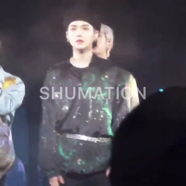 방탄 슈가 앞머리 안까는 이유 | 인스티즈