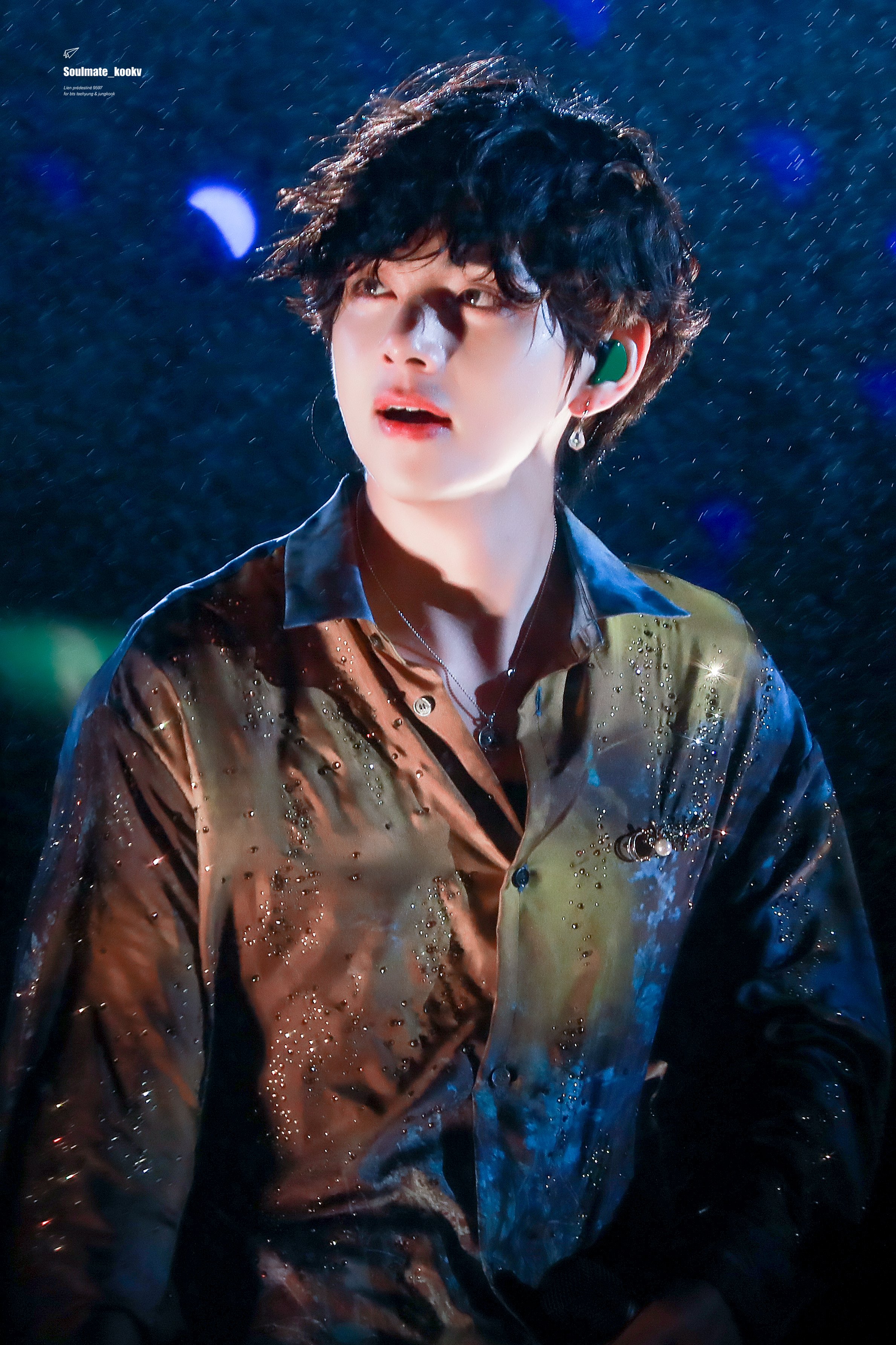 방탄 뷔 파마하고 나서 올라온 고화질 보니까 눈물이 나💦 | 인스티즈