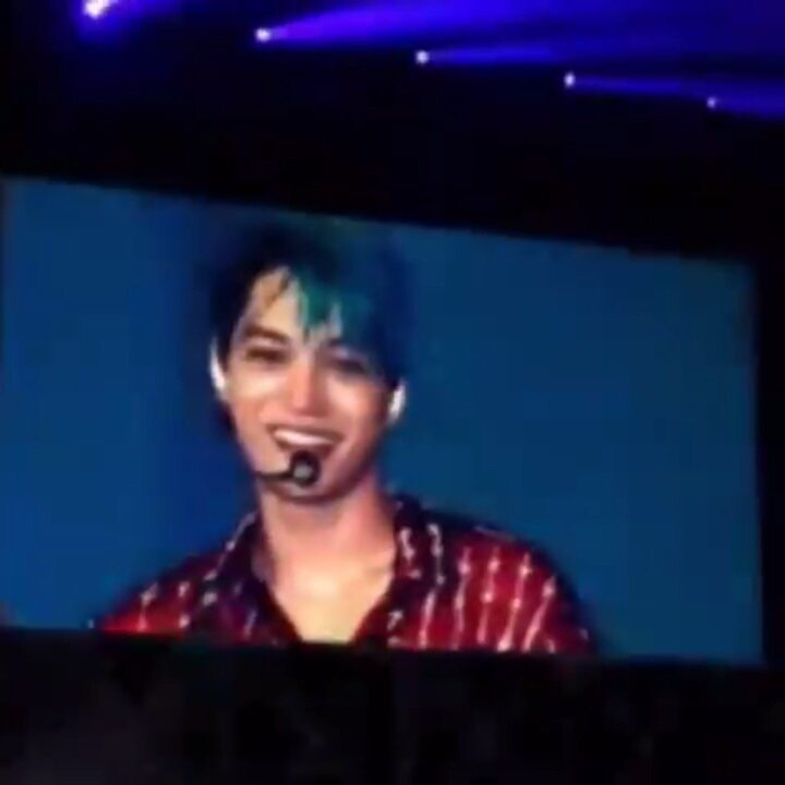 본진 멤버 중에 웃는 게 진짜 진짜 예쁘다 하는 멤 있어? | 인스티즈