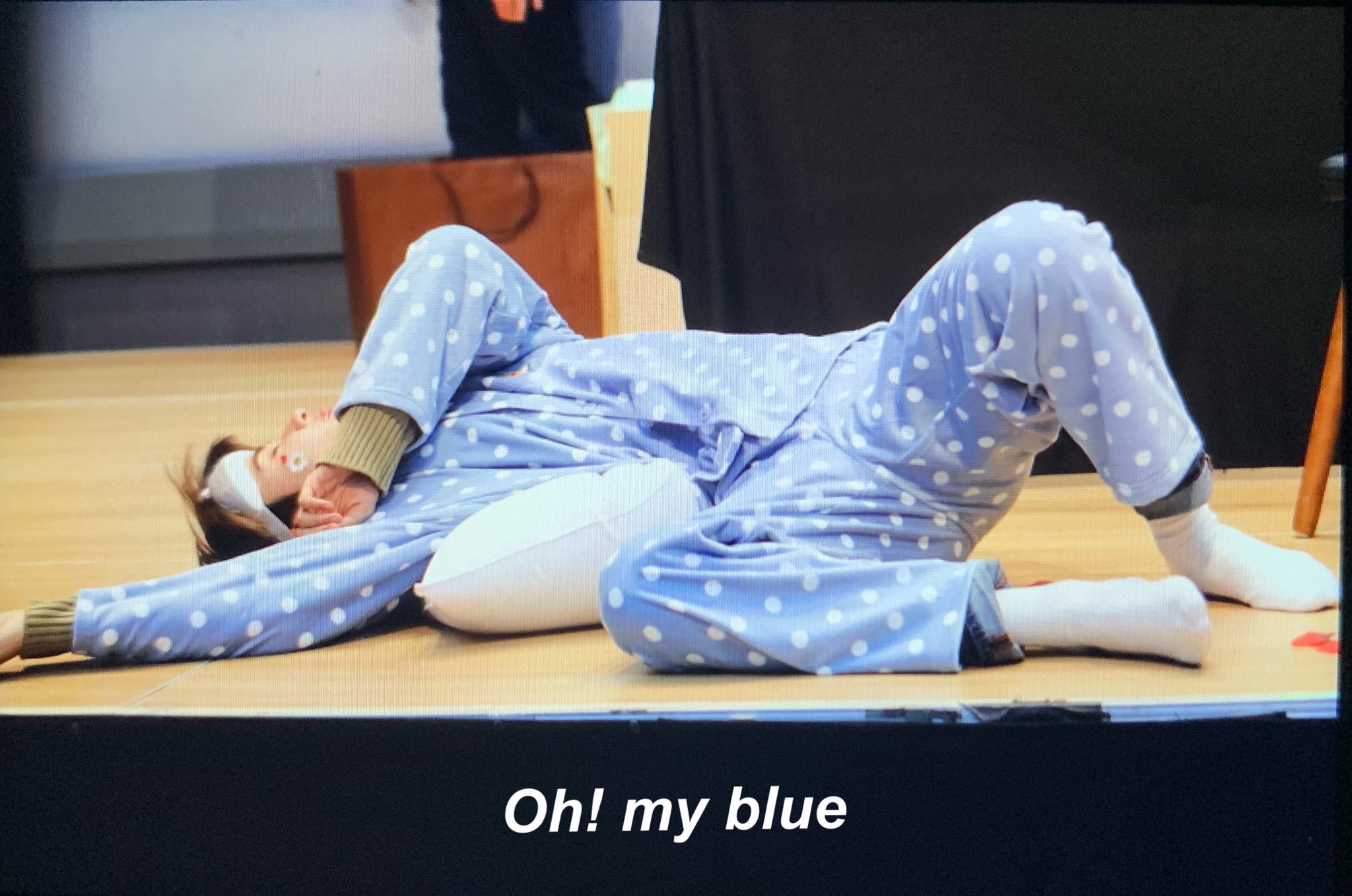 진혁이 많이 피곤했나 곯아떨어졌넹 | 인스티즈