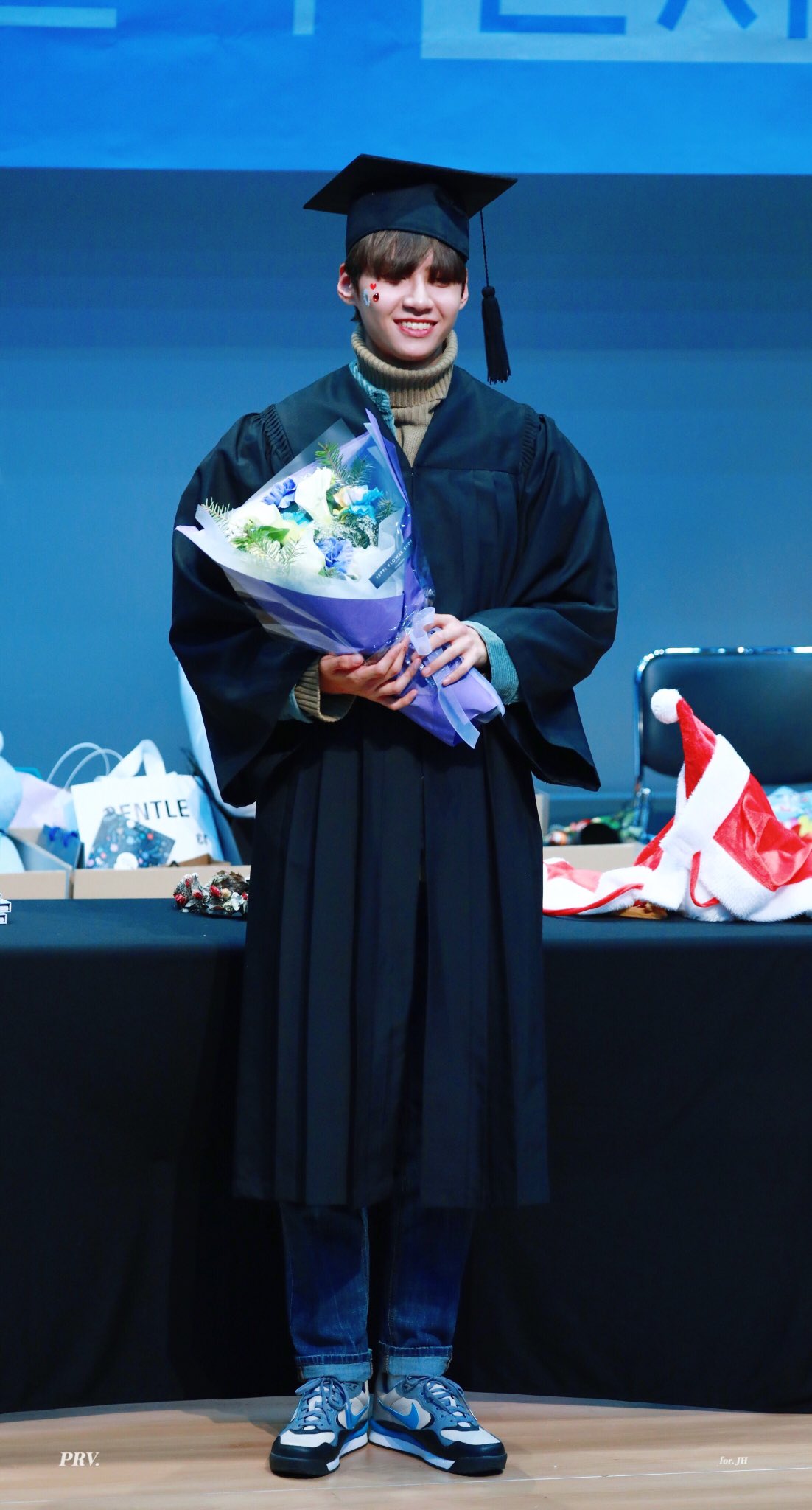 요즘 팬싸에선 이렇게 해줘? | 인스티즈