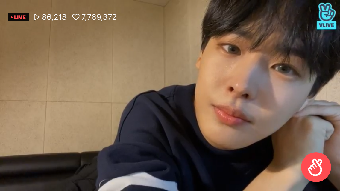 최병찬 브이앱 거의 생얼로 하다가 오늘은 렌즈도 꼈어ㅠ | 인스티즈