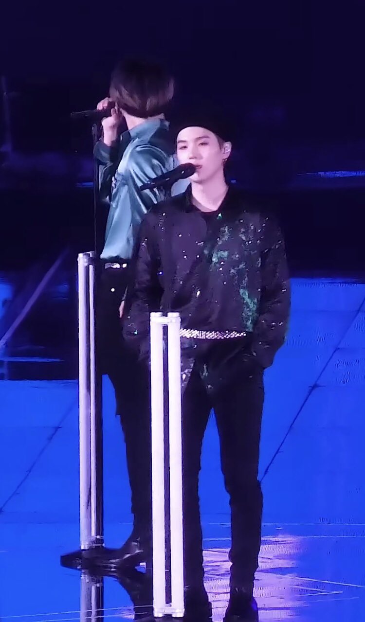 방탄 슈가 앞머리 안까는 이유 | 인스티즈