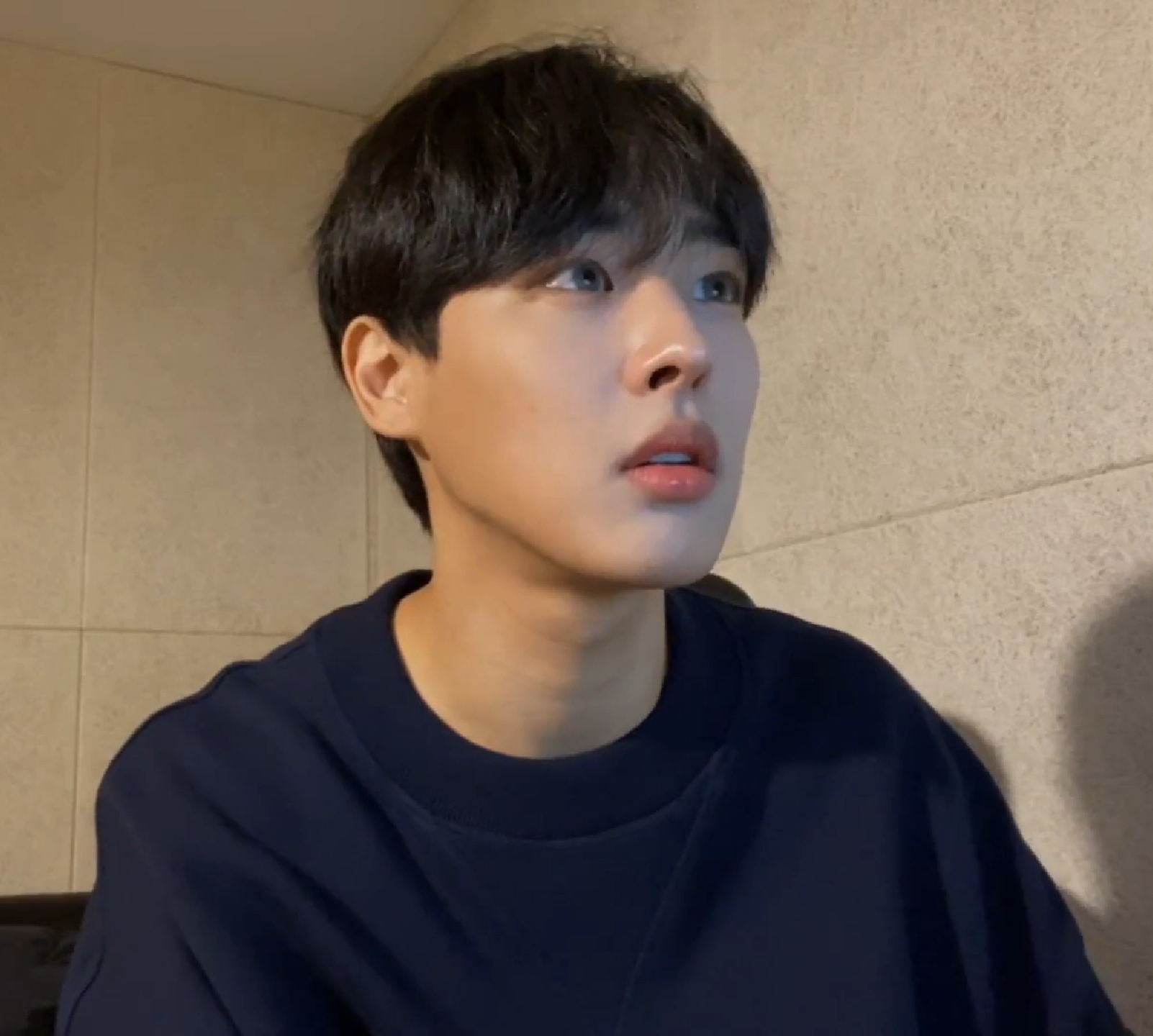 병찬이 렌즈 모델로 써주세요 | 인스티즈