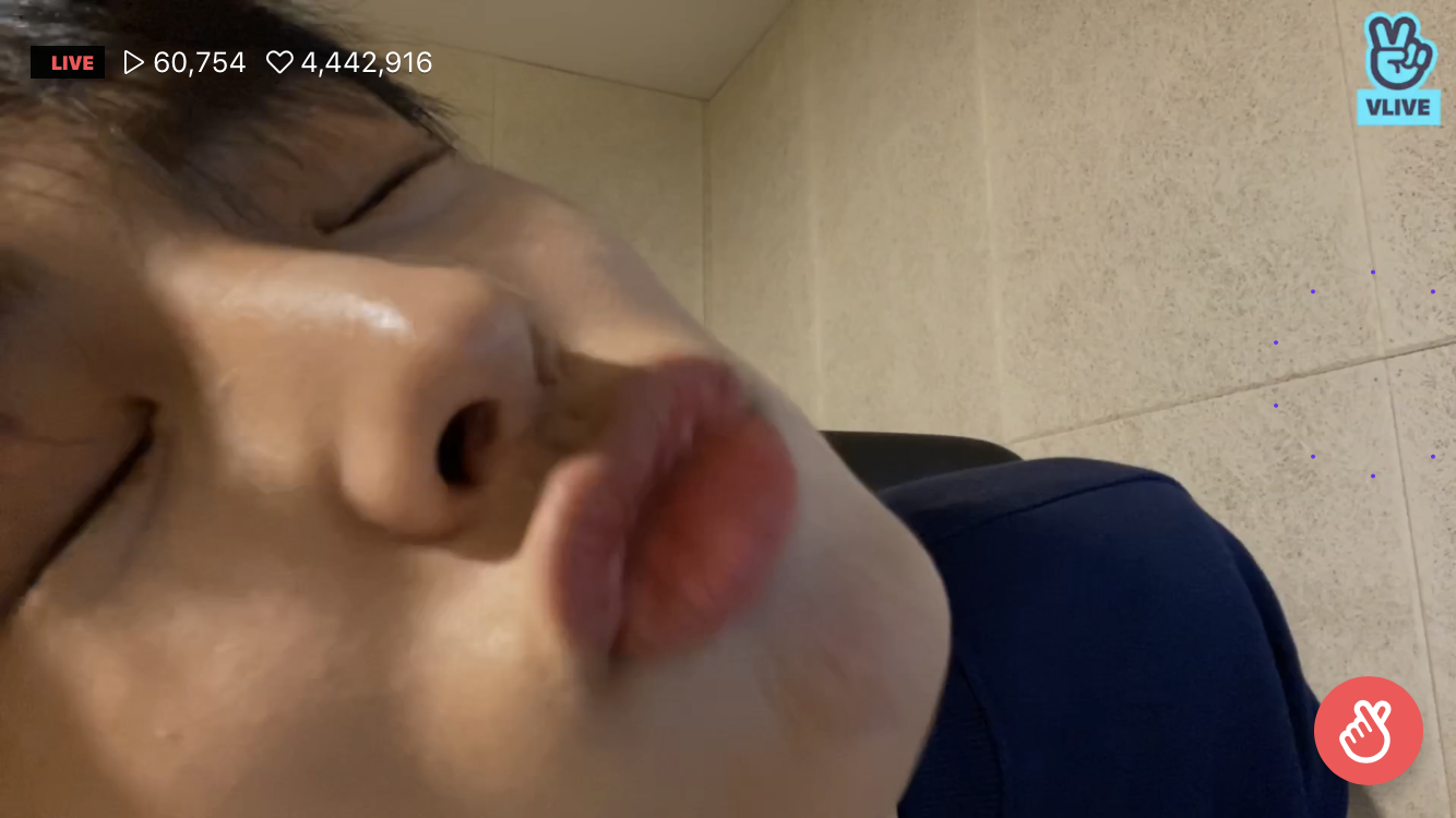 최병찬 브이앱 얼빡 바로 캡쳐했지 ㅎㅎ | 인스티즈