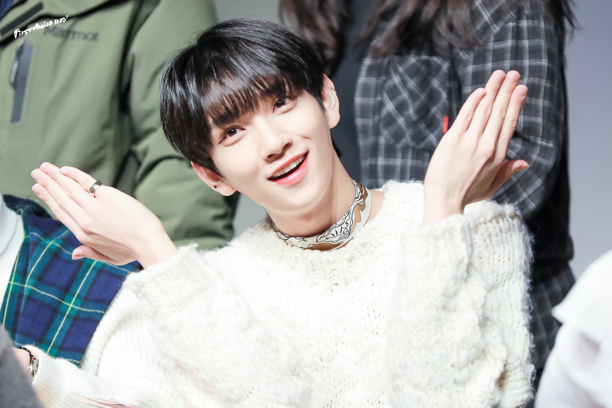 세븐틴 조슈아 손 진짜 개큼ㅋㅋㅋㅋㅋㅋㅋㅋㅋㅋ | 인스티즈