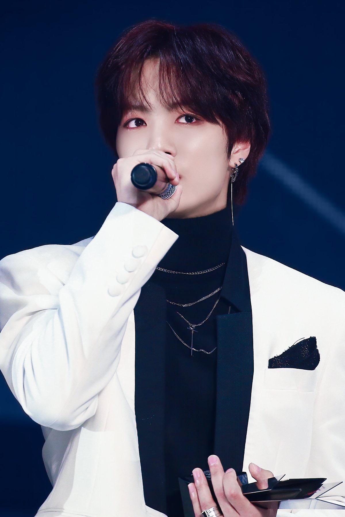 뉴종현 눈 진짜 대빵크다 | 인스티즈