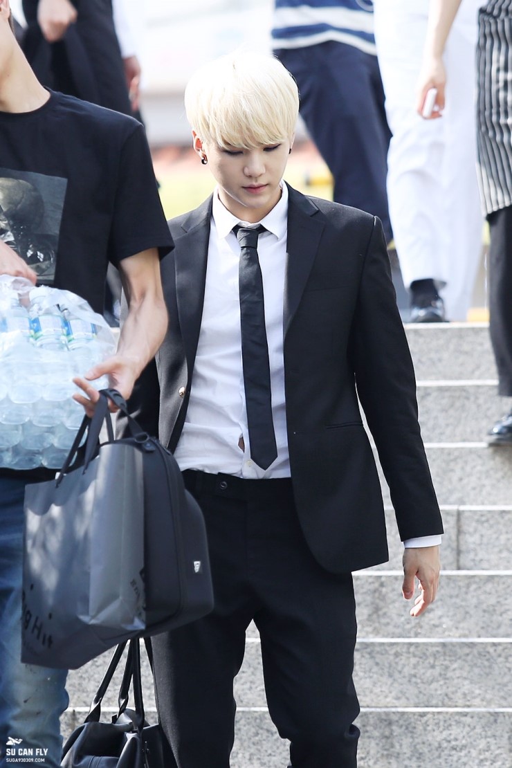 요즘 슈가 얼굴로 기억하는 사람들은 모른다는 슈가 예민미 절정 시절... | 인스티즈