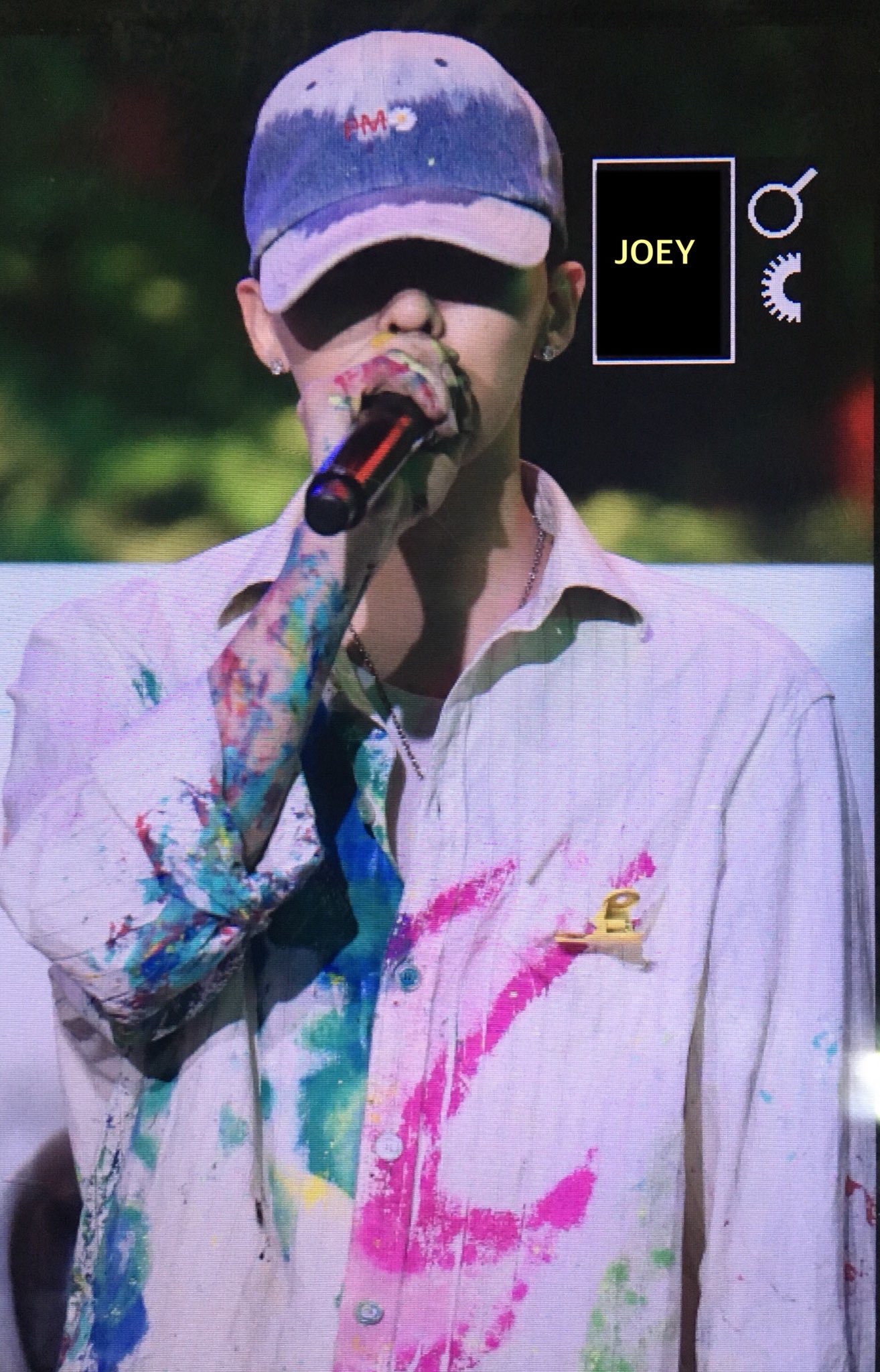 옷이랑 팔에 물감 범벅이다 | 인스티즈