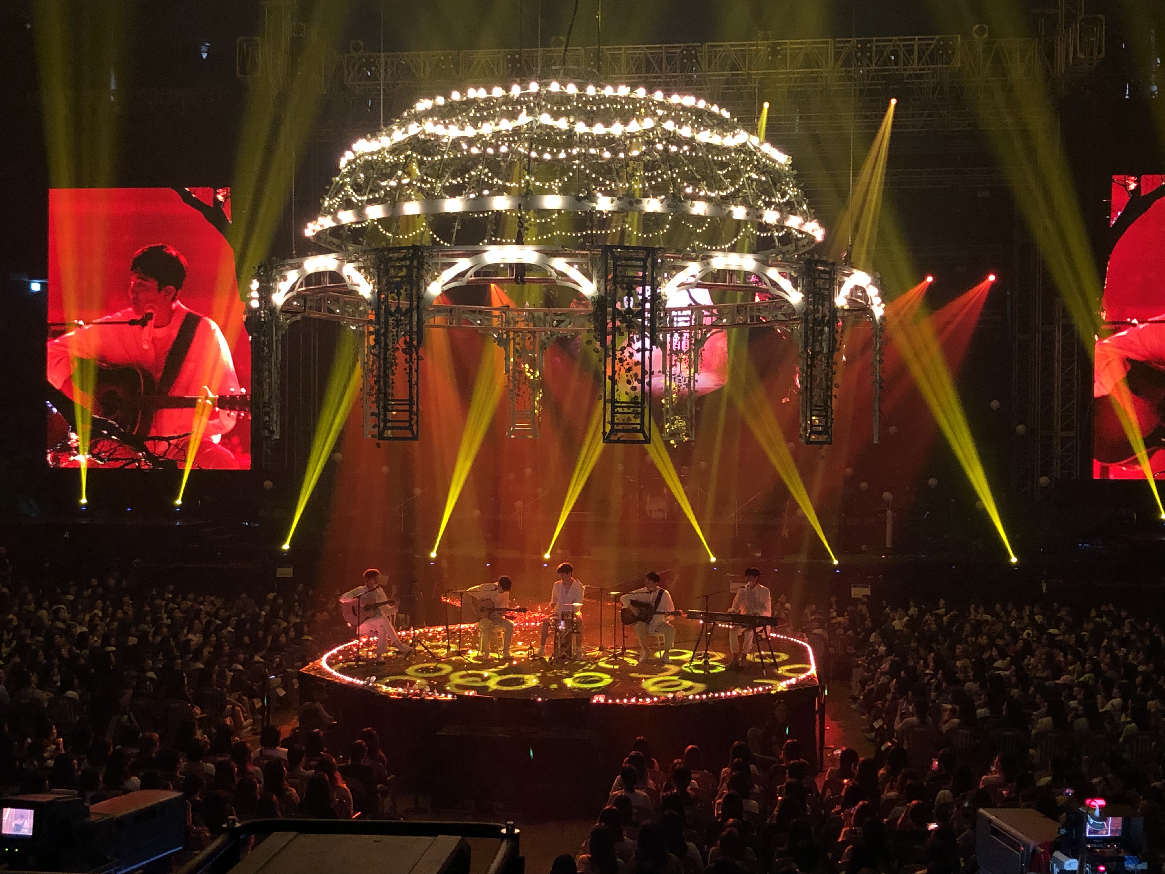 일 못하는 데이식스 회사가 잘하는 하나 = 팬미팅 컨셉 | 인스티즈