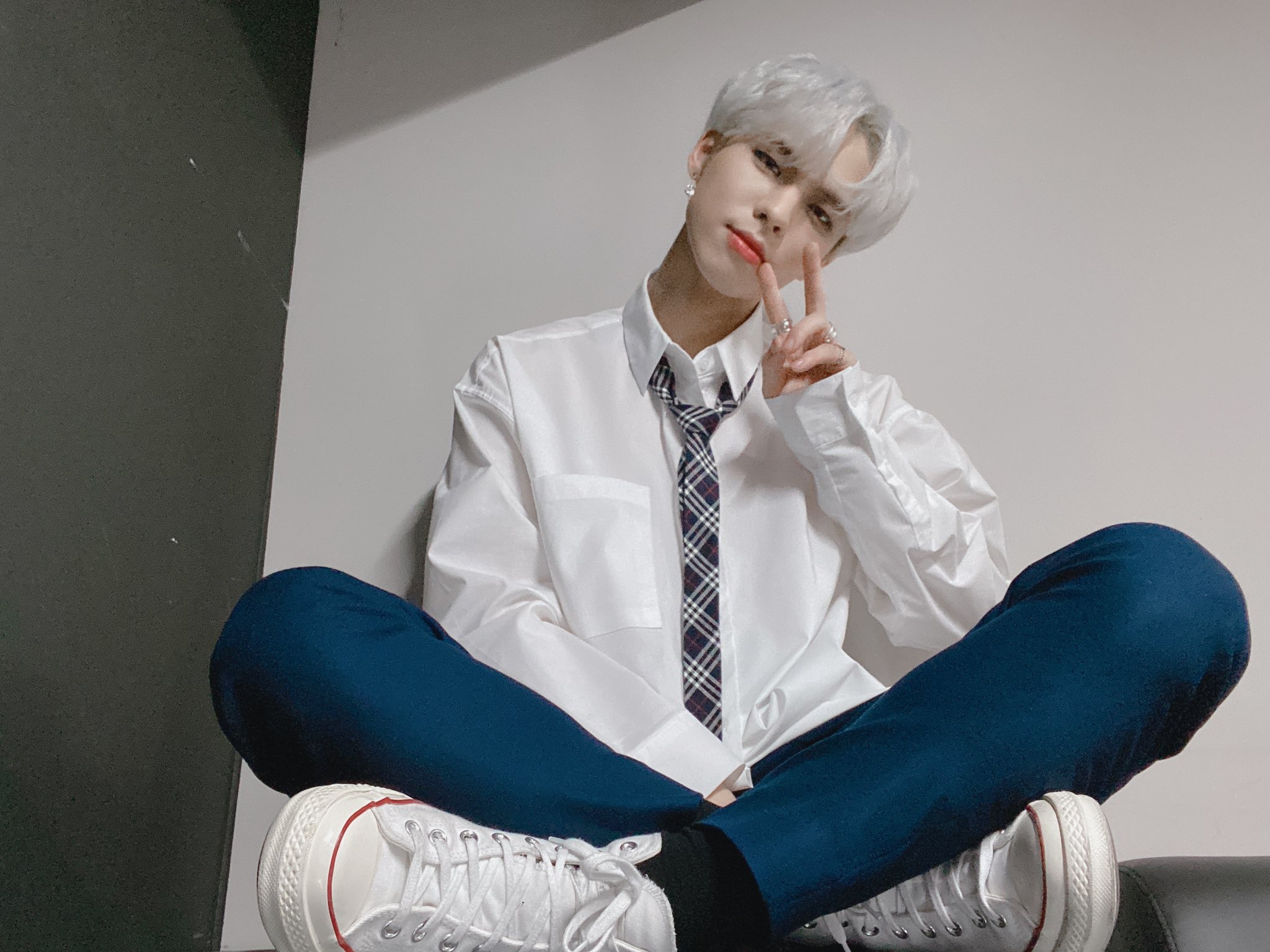 cix 흰셔츠만 입는거 넘 좋네 | 인스티즈