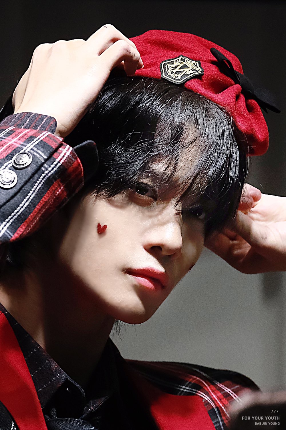 cix 배진영 얼굴은 작가가 만화에서 그대로 그렸을때 | 인스티즈