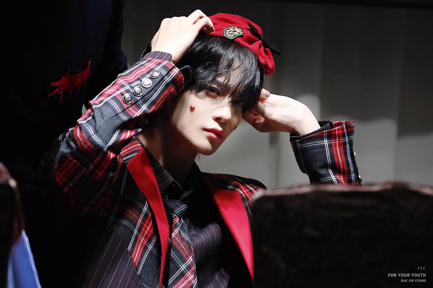 cix 배진영 얼굴은 작가가 만화에서 그대로 그렸을때 | 인스티즈