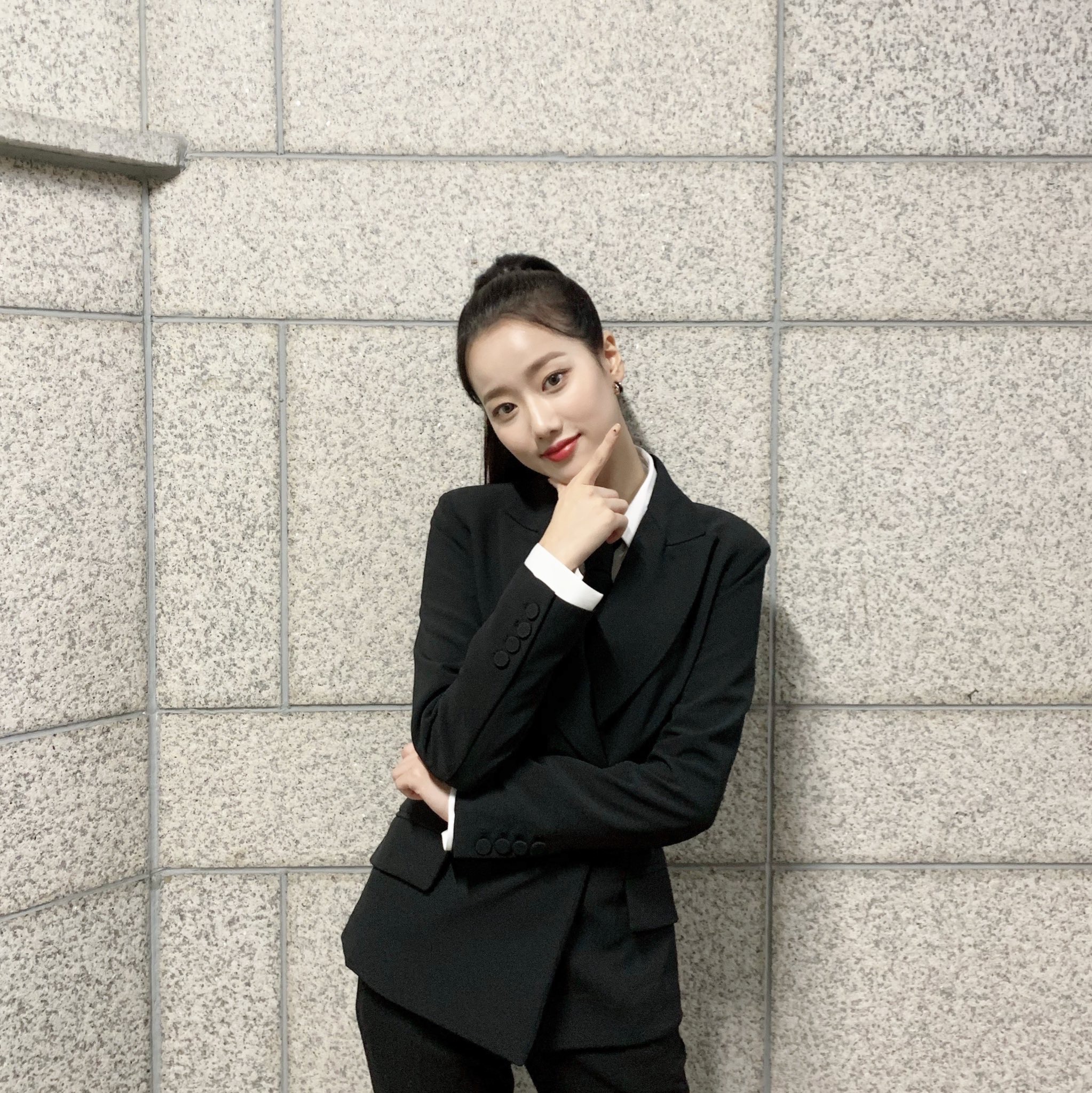 와 이나은 수트 떴다 대박 대박 대박!!!!! | 인스티즈