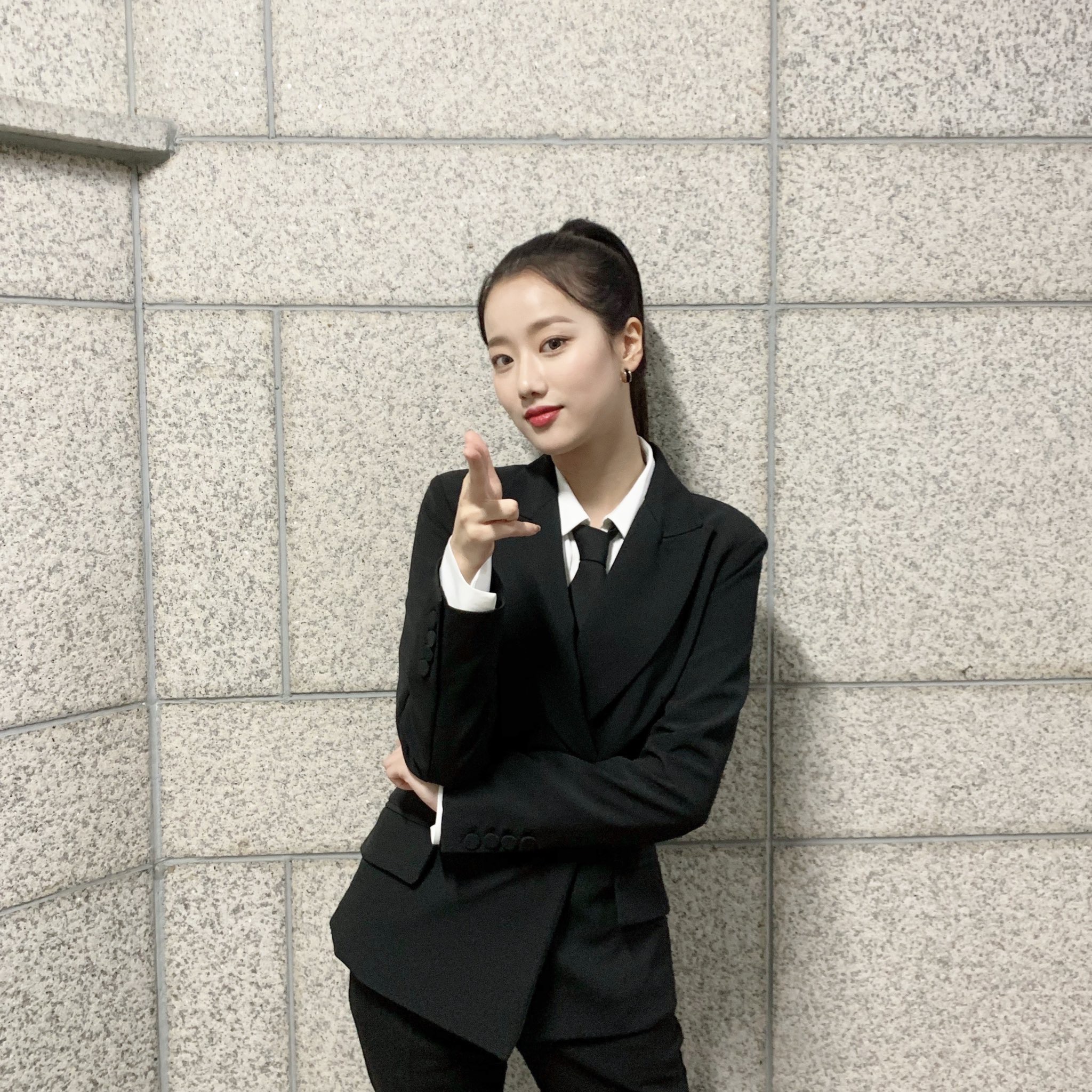 와 이나은 수트 떴다 대박 대박 대박!!!!! | 인스티즈