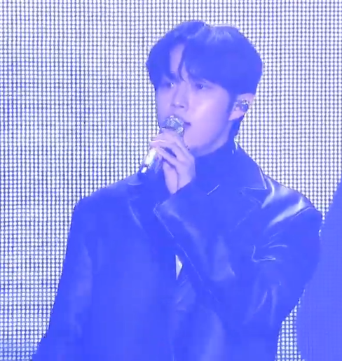 활동기가 다가오는 김재환의 얼굴.jpg | 인스티즈