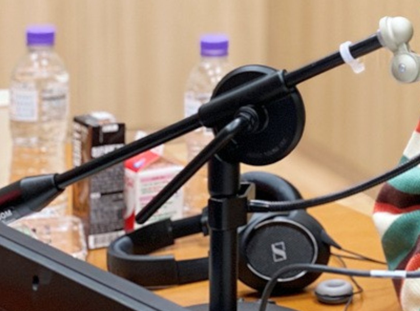 라디오할때 커피대신 초코,딸기우유 마시는 아이돌 | 인스티즈