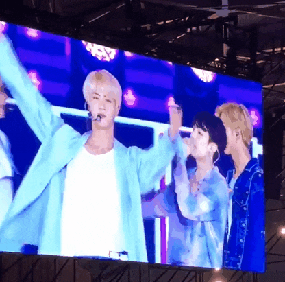 방탄 뷔 진 시그니처 포즈 ㅋㅋ | 인스티즈